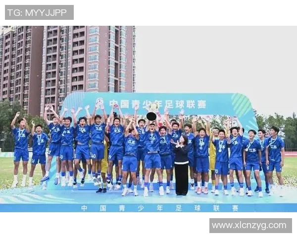 南京足球队的节奏革新探索与实践助力球队崛起的新篇章