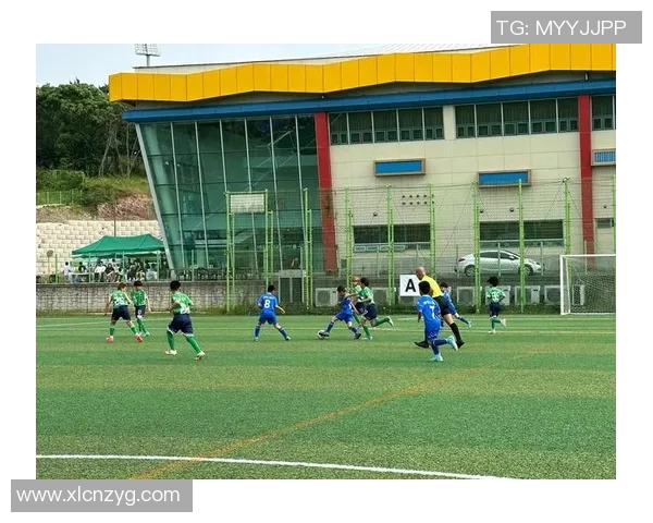 南京足球队中路突破战术解析与未来发展展望