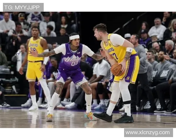 湖人对爵士精彩重播回顾球迷不可错过的比赛瞬间分析