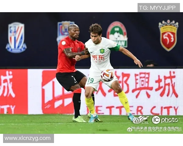 北京中赫国安迎战成都队全力争胜展现球队实力与斗志