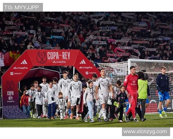 西班牙足球盛宴对决马德里竞技激情碰撞引发球迷热潮 西班牙足球盛宴对决马德里竞技激情碰撞引发球迷热潮