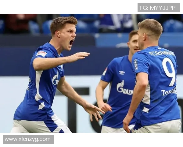 汉堡队与不莱梅队激战正酣谁能在德甲赛场上笑到最后