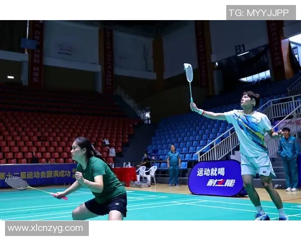 聚焦羽毛球竞技重庆羽毛球队分享比赛经验与成长故事MBA